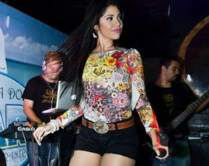 Karla Karolla desponta como representante pernambucana do chamado sertanejo feminista. Foto: Arquivo pessoal/Divulgação