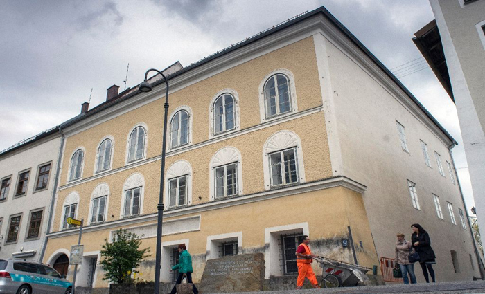 A casa onde o ditador nazista Adolf Hitler nasceu, em Braunau am Inn, na Áustria, será demolida. Foto: Joe Klamar/AFP/ A casa onde o ditador nazista Adolf Hitler nasceu, em Braunau am Inn, na Áustria, será demolida. Foto: Joe Klamar/AFP/