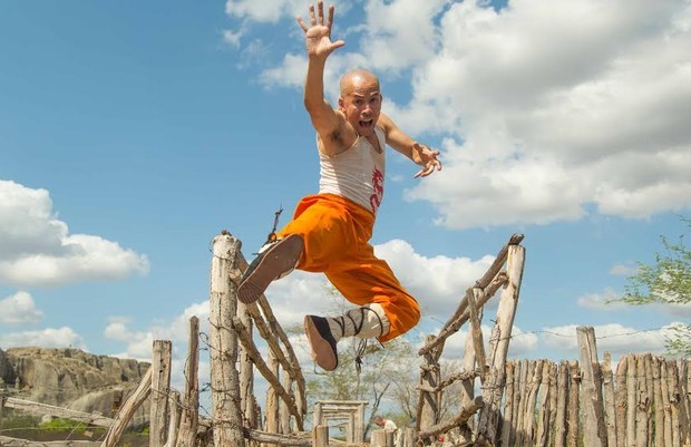 Ator Edmilson Filho é engraçado, transmite humildade e é habilidoso nas artes marciais. Foto: Paris Filmes/ Divulgação/