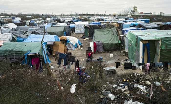 A parte sul do campo de refugiados em Calais, conhecido como Jungle. Foto: Yoan Valat/Agência Lusa/ A parte sul do campo de refugiados em Calais, conhecido como Jungle. Foto: Yoan Valat/Agência Lusa/