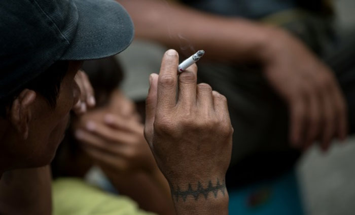 Fumar um maço de cigarros por dia provoca, em média, 150 mutações por ano nas células pulmonares. Foto: Noel Celis/AFP/Arquivos/ Fumar um maço de cigarros por dia provoca, em média, 150 mutações por ano nas células pulmonares. Foto: Noel Celis/AFP/Arquivos/