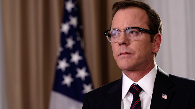 Personagem de Sutherland precisa assumir o governo após atentado terrorista. Foto: Netflix/Divulgação/