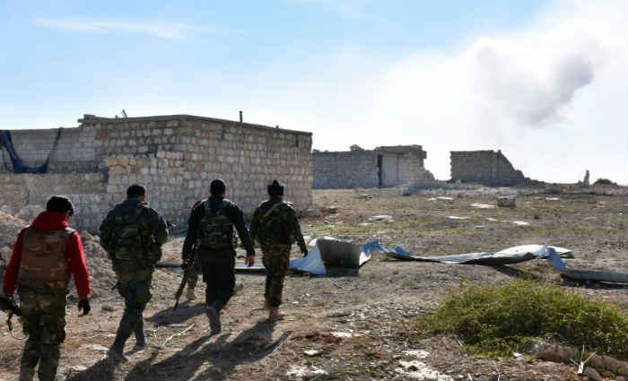 For&ccedil;as do governo s&iacute;rio s&atilde;o vistas no distrito de Baeedin, em Aleppo, no dia 23 de novembro de 2016. Foto: George Ourfalian/AFP Photo/For&ccedil;as do governo s&iacute;rio s&atilde;o vistas no distrito de Baeedin, em Aleppo, no dia 23 de novembro de 2016. Foto: George Ourfalian/AFP Photo