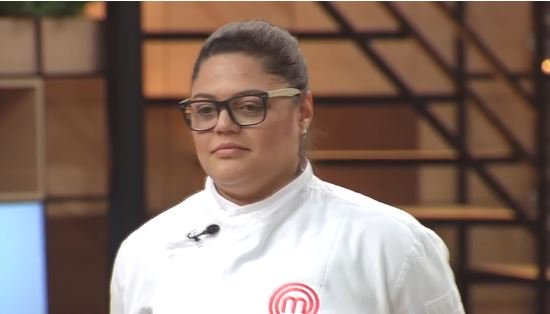 Apesar de ter sido eleita pelos outros participantes como a "que menos mete medo", Dayse é uma das semifinalistas do MasterChef Profissionais. Foto: Band/Reprodução/ Apesar de ter sido eleita pelos outros participantes como a "que menos mete medo", Dayse é uma das semifinalistas do MasterChef Profissionais. Foto: Band/Reprodução/