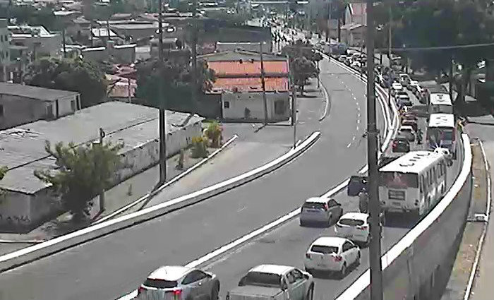 Congestionamento perdura no trecho entre o início do viaduto até o cruzamento com a avenida Cruz Cabugá.Foto: CTTU/ Divulgação