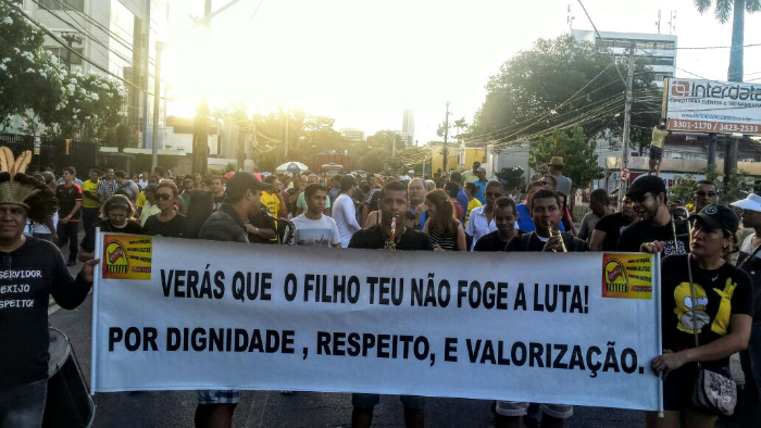 Caminhada é protesto pela prisão de Alberisson Carlos. Foto: Nando Chiappetta/DP/Caminhada é protesto pela prisão de Alberisson Carlos. Foto: Nando Chiappetta/DP Caminhada é protesto pela prisão de Alberisson Carlos. Foto: Nando Chiappetta/DP/Caminhada é protesto pela prisão de Alberisson Carlos. Foto: Nando Chiappetta/DP