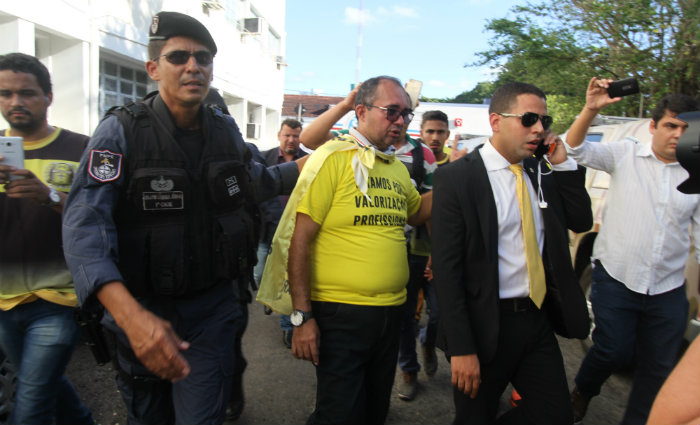 Prisão dos presidente da Associação dos Cabos e Soldados, Alberisson Carlos. Foto: Nando Chiappetta/ DP/ Prisão dos presidente da Associação dos Cabos e Soldados, Alberisson Carlos. Foto: Nando Chiappetta/ DP/