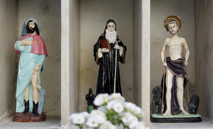 Assim como na Igreja Católica, a Umbanda também tem seus santos. Fotos: Shilton Araújo/DP/ Assim como na Igreja Católica, a Umbanda também tem seus santos. Fotos: Shilton Araújo/DP/