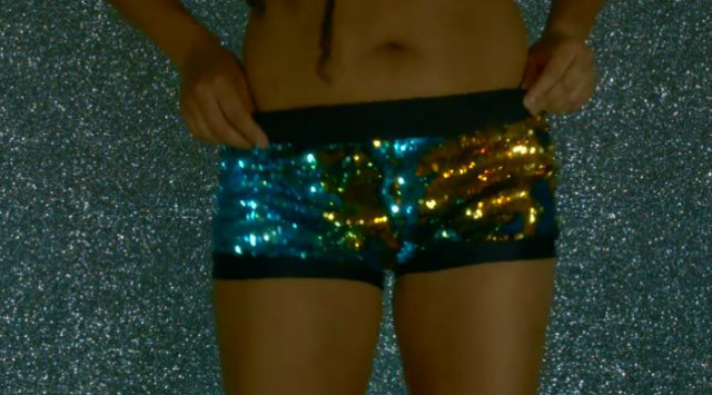 V&iacute;deo levantou pol&ecirc;mica nas redes sociais e cantora ironizou rea&ccedil;&otilde;es. Foto: YouTube/Reprodu&ccedil;&atilde;o/