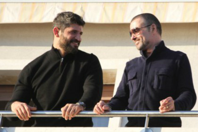 George Michael e Fadi Fawaz, que é cabeleireiro, estavam juntos desde 2011. Foto: Nikos Vinieratos/Metro