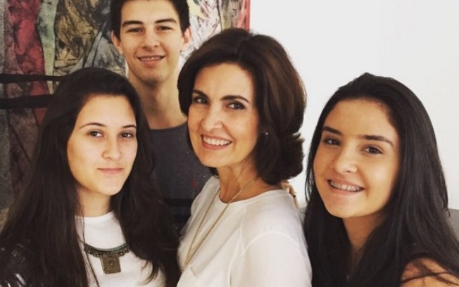 Não se sabe o certo qual dos dois jovens estava no comando do veículo. Foto: Instagram/Reprodução/ Não se sabe o certo qual dos dois jovens estava no comando do veículo. Foto: Instagram/Reprodução/