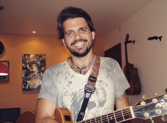 O cantor ficou 2 meses em coma após lipoaspiração mal sucedida. Foto: Reprodução/Instagram/
