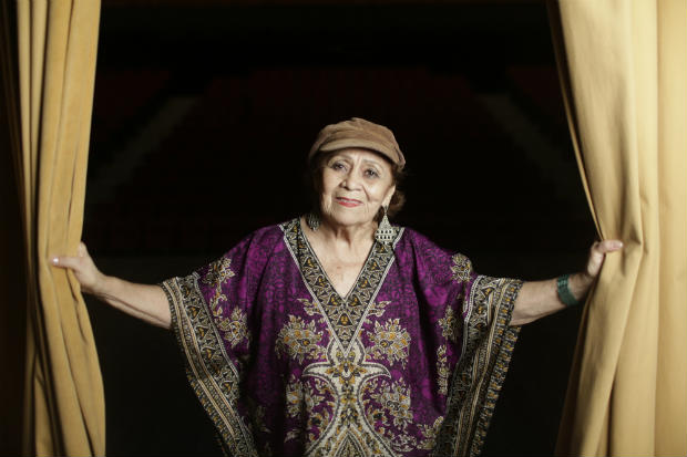 Atriz e diretora, de 83 anos, se apresenta pela primeira vez no Teatro Luiz Mendonça, casa de espetáculos que leva o nome de seu ex-marido. Crédito: Igo Bione/Especial para o Diario/ Atriz e diretora, de 83 anos, se apresenta pela primeira vez no Teatro Luiz Mendonça, casa de espetáculos que leva o nome de seu ex-marido. Crédito: Igo Bione/Especial para o Diario/