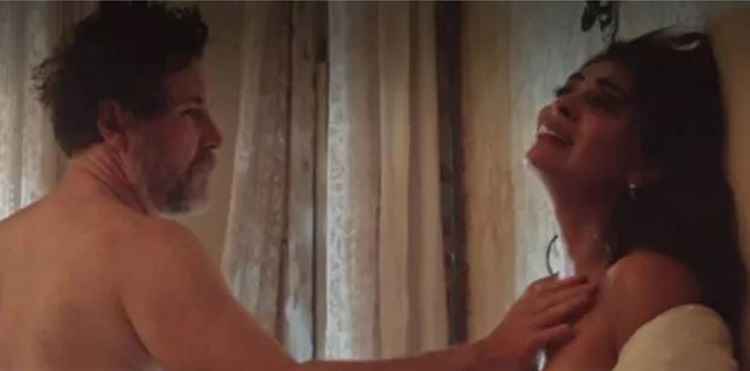 Personagem de Juliana Paes se desespera ao saber que terá que mandar os filhos para o Líbano. Foto: Globo/Reprodução/