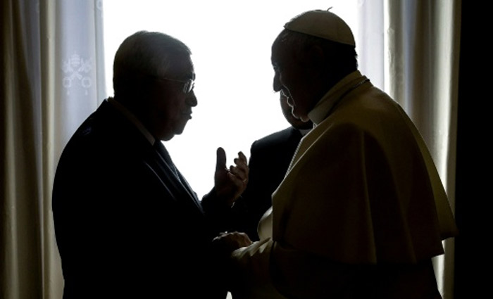 Papa Francisco e Mahmud Abbas no Vaticano. Foto: Giuseppe Lami/Pool/AFP/