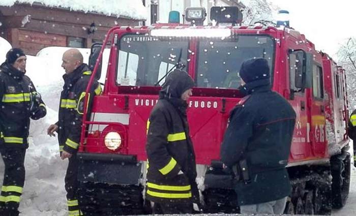 Itália %u2013 Bombeiros trabalham no resgate de vítimas da avalanche que atingiu hotel na cidade de Farindola. Foto: Matteo Guidelli/Agência Lusa/Divulgação/ Itália %u2013 Bombeiros trabalham no resgate de vítimas da avalanche que atingiu hotel na cidade de Farindola. Foto: Matteo Guidelli/Agência Lusa/Divulgação/