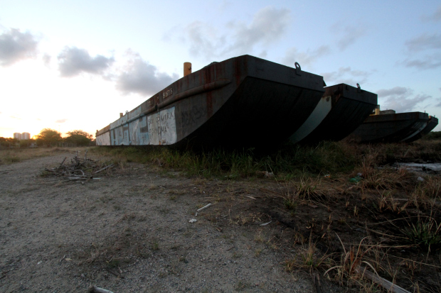 Situação de abandono das obras de navegabilidade do rio. Foto: Nando Chiappetta/DP.