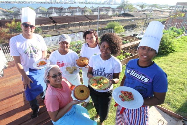 Projetos de alimentação social estão se multiplicando na Região Metropolitana do Recife. Crédito: Nando Chiappetta/DP/Nando Chiappetta/DP