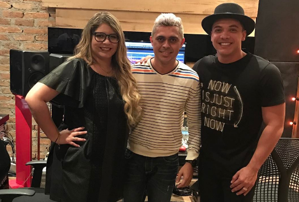 Marília Mendonça, Rod Bala e Wesley Safadão em estúdio em São Paulo. Foto: Instagram/Reprodução/ Marília Mendonça, Rod Bala e Wesley Safadão em estúdio em São Paulo. Foto: Instagram/Reprodução/