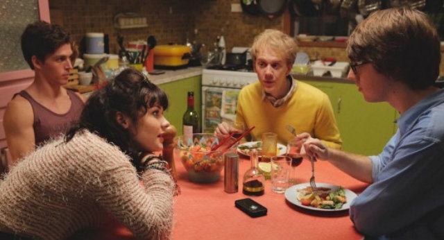 Please like me acompanha o personagem Josh (Josh Thomas), um jovem de 20 anos que leva um p&eacute; na bunda de uma namorada por acreditar que ele &eacute; gay. Foto: Pivot/Reprodu&ccedil;&atilde;o/
