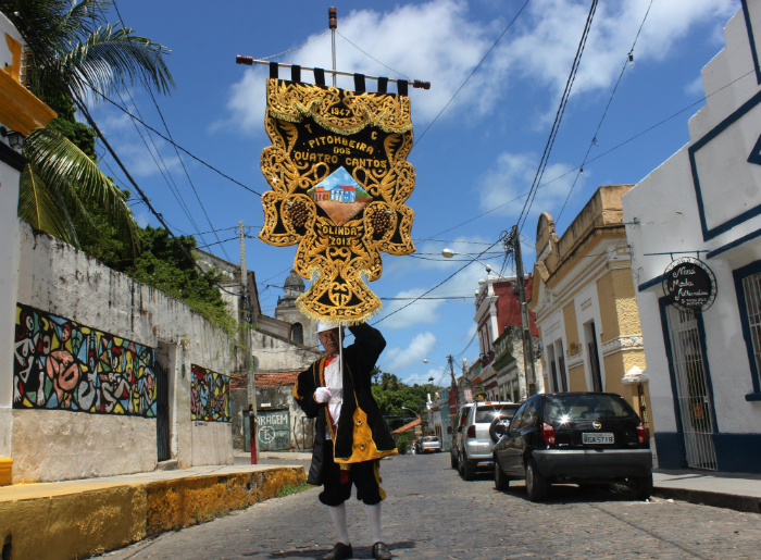 Seu Agenor completará 37 anos como porta estandarte oficial da troça. Foto: Marlon Diego/Esp/DP/Seu Agenor completará 37 anos como porta estandarte oficial da troça. Foto: Marlon Diego/Esp/DP Seu Agenor completará 37 anos como porta estandarte oficial da troça. Foto: Marlon Diego/Esp/DP/Seu Agenor completará 37 anos como porta estandarte oficial da troça. Foto: Marlon Diego/Esp/DP