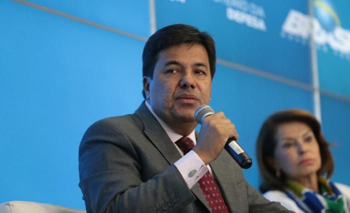 Mendon&ccedil;a Filho fez quest&atilde;o de ressaltar que os estudantes que est&atilde;o se preparando para o Enem deste ano podem ficar tranquilos. Foto: Jos&eacute; Cruz/Ag&ecirc;ncia Brasil/
