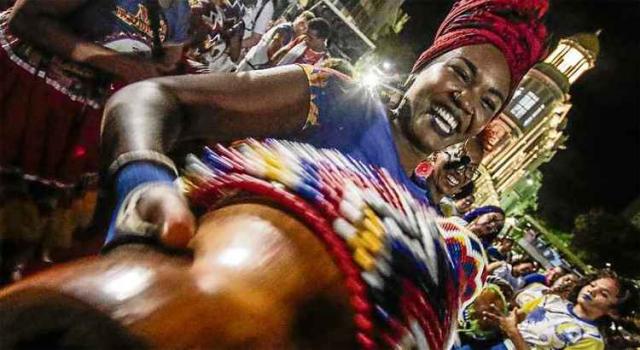 No centro do Recife, maracatus fizeram o &uacute;ltimo ensaio da festa, que come&ccedil;a oficialmente na noite de hoje. Foto: Clelio Tomaz/Divulga&ccedil;&atilde;o/