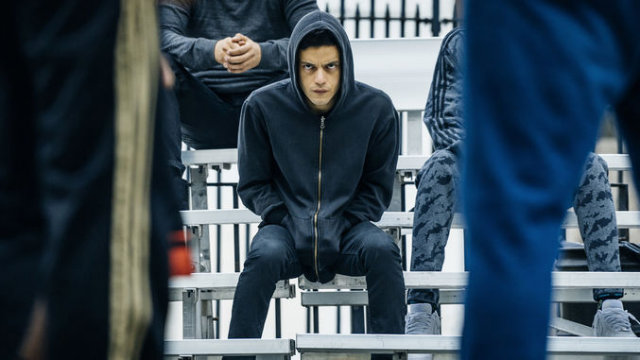 Rami Malek vive o hacker Elliot. Foto: USA Network/Divulgação/ Rami Malek vive o hacker Elliot. Foto: USA Network/Divulgação/