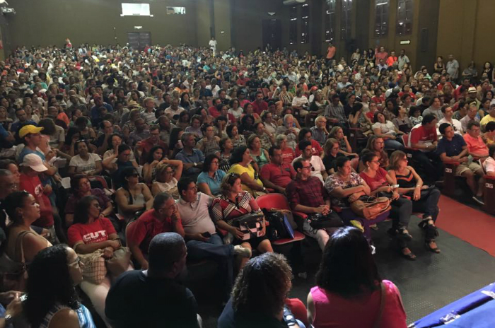 Categoria decidiu encerrar o movimento paredista em assembleia nesta segunda. Foto: Sintepe/Divulgação/Categoria decidiu encerrar o movimento paredista em assembleia nesta segunda. Foto: Sintepe/Divulgação Categoria decidiu encerrar o movimento paredista em assembleia nesta segunda. Foto: Sintepe/Divulgação/Categoria decidiu encerrar o movimento paredista em assembleia nesta segunda. Foto: Sintepe/Divulgação