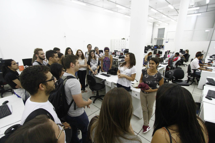 Universit&aacute;rios conversaram com rep&oacute;rteres e presenciaram o ritmo de um dia na reda&ccedil;&atilde;o. Foto: Rafael Martins/DP/Universit&aacute;rios conversaram com rep&oacute;rteres e presenciaram o ritmo de um dia na reda&ccedil;&atilde;o. Foto: Rafael Martins/DP