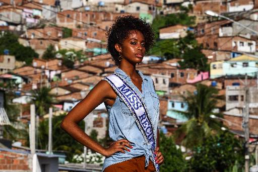 Até subir ao palco do concurso de Miss Recife 2017, no mês passado, Keron teve um ano de preparação. Foto: Paulo Paiva/DP/Paulo Paiva/DP Até subir ao palco do concurso de Miss Recife 2017, no mês passado, Keron teve um ano de preparação. Foto: Paulo Paiva/DP/Paulo Paiva/DP