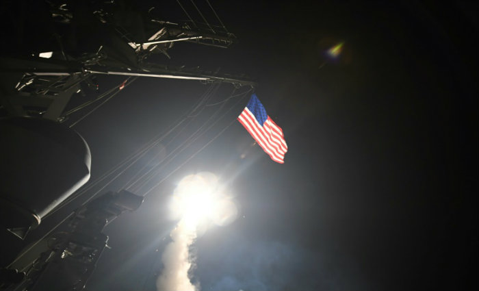 Embarcações militares americanas no Mar Mediterrâneo teriam lançado cerca de 60 mísseis. Foto: Ford Williams/AFP/ Embarcações militares americanas no Mar Mediterrâneo teriam lançado cerca de 60 mísseis. Foto: Ford Williams/AFP/