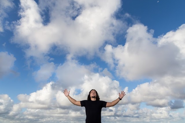 O paranaense de Cianorte Thiago Brado tem cinco anos de carreiras e acumula milh&otilde;es de visualiza&ccedil;&otilde;es no Youtube. Moi de Foto/Divulga&ccedil;&atilde;o/Moi de Foto/Divulga&ccedil;&atilde;o