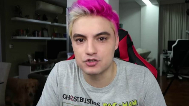 Em "vídeo sério", Felipe Neto incentiva os jovens a pedir ajuda diante de problemas. Foto: YouTube/Reprodução/ Em "vídeo sério", Felipe Neto incentiva os jovens a pedir ajuda diante de problemas. Foto: YouTube/Reprodução/