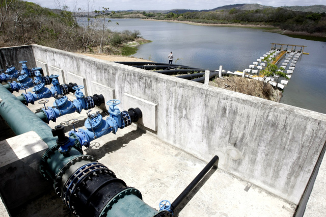Paralisa&ccedil;&atilde;o do Sistema Tapacur&aacute; deixar&aacute; bairros como Aflitos, Iputinga, Apipucos e Dois Irm&atilde;os sem &aacute;gua. Foto: Alu&iacute;sio Moreira/Divulga&ccedil;&atilde;o.