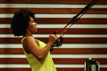 Preocupação com vestuário deve contemplar tanto ambientes internos quanto externos, considerando a proteção ao corpo