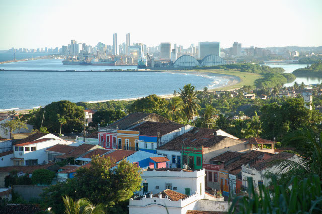 As cidades irmãs Recife e Olinda formam o terceiro núcleo de influência portuguesa do Brasil. Foto: Roberto Ramos/DP.