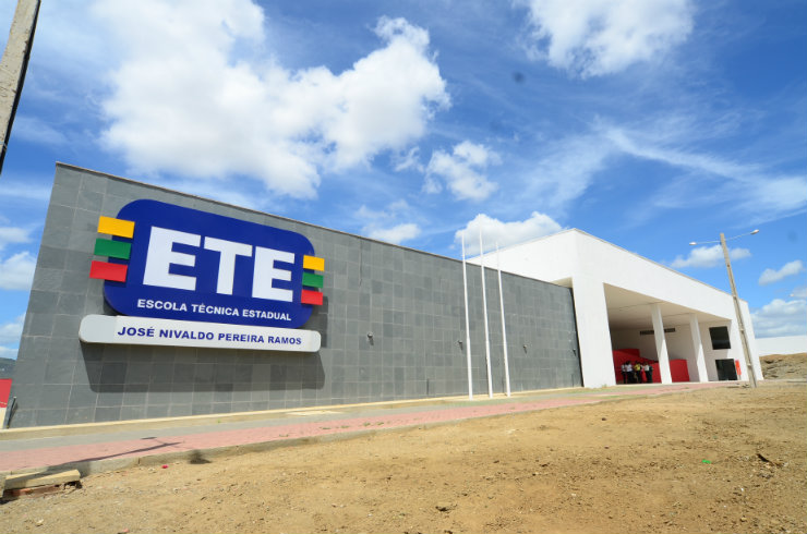 Escola T&eacute;cnica Estadual Jos&eacute; Nivaldo Pereira Ramos foi oficialmente inaugurada em 2015, e Ewerton Lira faz parte da primeira turma formada no espa&ccedil;o. Foto: Alyne Pinheiro/Divulga&ccedil;&atilde;o
