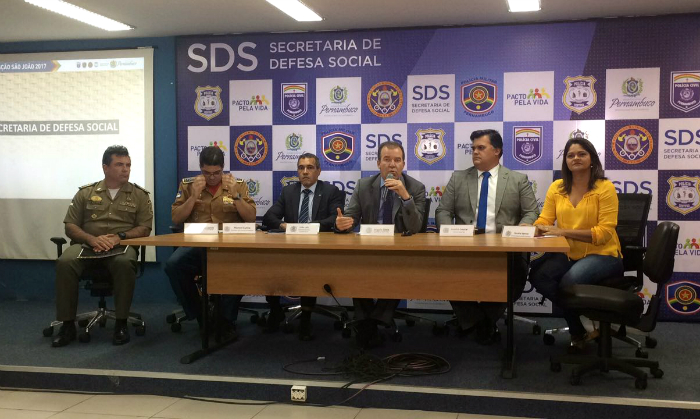 Dados da viol&ecirc;ncia foram divulgados pela c&uacute;pula da Secretaria de Defesa Social nesta tarde. Foto: Wagner Oliveira/DP/Dados da viol&ecirc;ncia foram divulgados pela c&uacute;pula da Secretaria de Defesa Social nesta tarde. Foto: Wagner Oliveira/DP