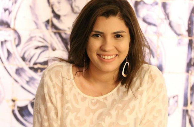 Mariana é filha do repentista Valdir Teles, de São José do Egito, e já lançou o livro O novo mar de poesia (2015). Foto: Facebook/Reprodução/ Mariana é filha do repentista Valdir Teles, de São José do Egito, e já lançou o livro O novo mar de poesia (2015). Foto: Facebook/Reprodução/