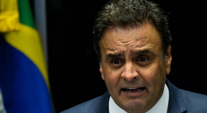 Enquanto os tucanos do alto escalão são contidos ao falar sobre a situação de Aécio, os parlamentares do baixo clero e a base do partido estão em "campanha" aberta por sua renúncia do comando da sigla.