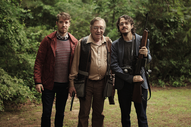 Matheus Bazzo, Olavo de Carvalho e Josias Teófilo em imagem dos bastidores de O Jardim das Aflições. Foto: Cine PE/Divulga/