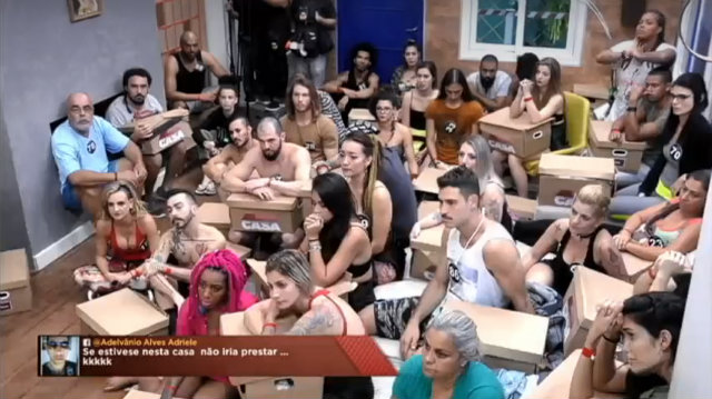 Proposta do programa é confinar 100 pessoas numa casa de 120 m² pelo prêmio de R$ 1 milhão. Foto: Record/Reprodução
