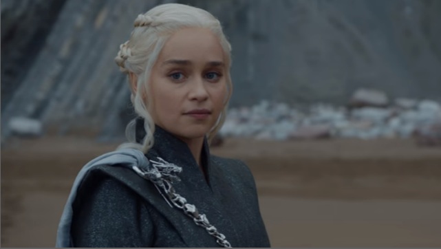 Daenerys Targaryen (Emilia Clarke) aparece na prévia desesperada. Foto: YouTube/Reprodução/