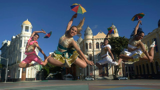 Cia do Frevo do Recife pede ajuda para ir ao 8&ordm; Festival de Dan&ccedil;a de Florian&oacute;polis. Foto: Facebook/Reprodu&ccedil;&atilde;o/