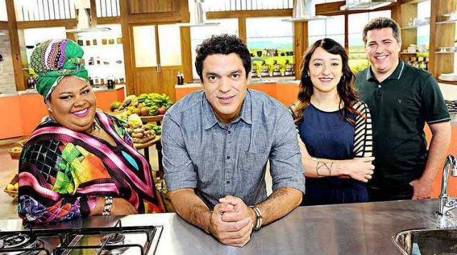 Carmen Vigínio, Thiago Castanho, Ligia Karazawa e Rusty Marcellini participam do Cozinheiros em Ação. Foto: Eliana Rodrigues/Divulgação/ Carmen Vigínio, Thiago Castanho, Ligia Karazawa e Rusty Marcellini participam do Cozinheiros em Ação. Foto: Eliana Rodrigues/Divulgação/