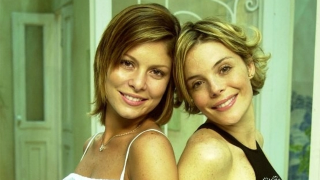 Eleonora e Jennifer em Senhora do Destino. Foto: Globo/Reprodução/ Eleonora e Jennifer em Senhora do Destino. Foto: Globo/Reprodução/