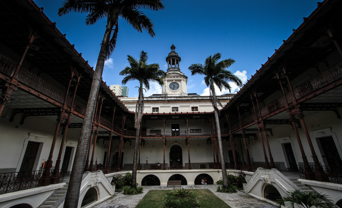 A Faculdade de Direito do Recife foi a percussora do curso de ciências jurídicas no Brasil; a primeira turma de bacharéis em ciências jurídicas se formou em 1832. Foto: Paulo Paiva/DP/A Faculdade de Direito do Recife foi a percussora do curso de ciências jurídicas no Brasil; a primeira turma de bacharéis em ciências jurídicas se formou em 1832. Foto: Paulo Paiva/DP