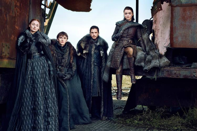 O clã Stark vive em meio ao frio do Norte. Roupas em couro e peles para compor o figurino. Foto: HBO/Divulgação
