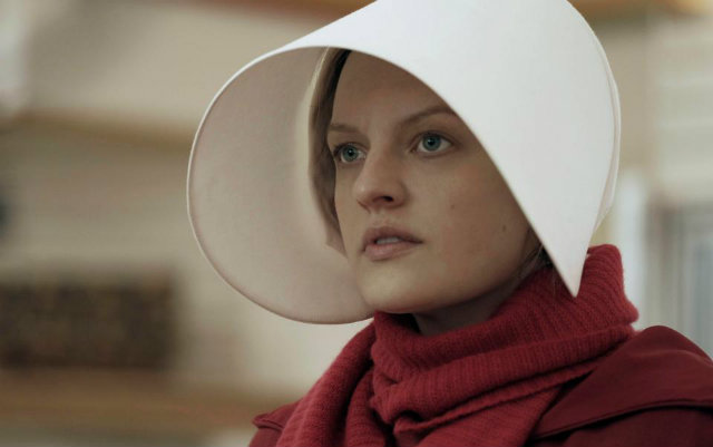 Kate Moss venceu como Melhor Atriz pelo trabalho em The Handmaid's Tale. Foto: Hulu/Reprodução/
